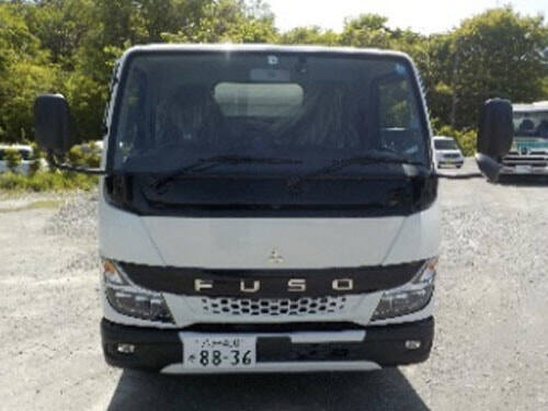 八戸400し8836（三菱）正面